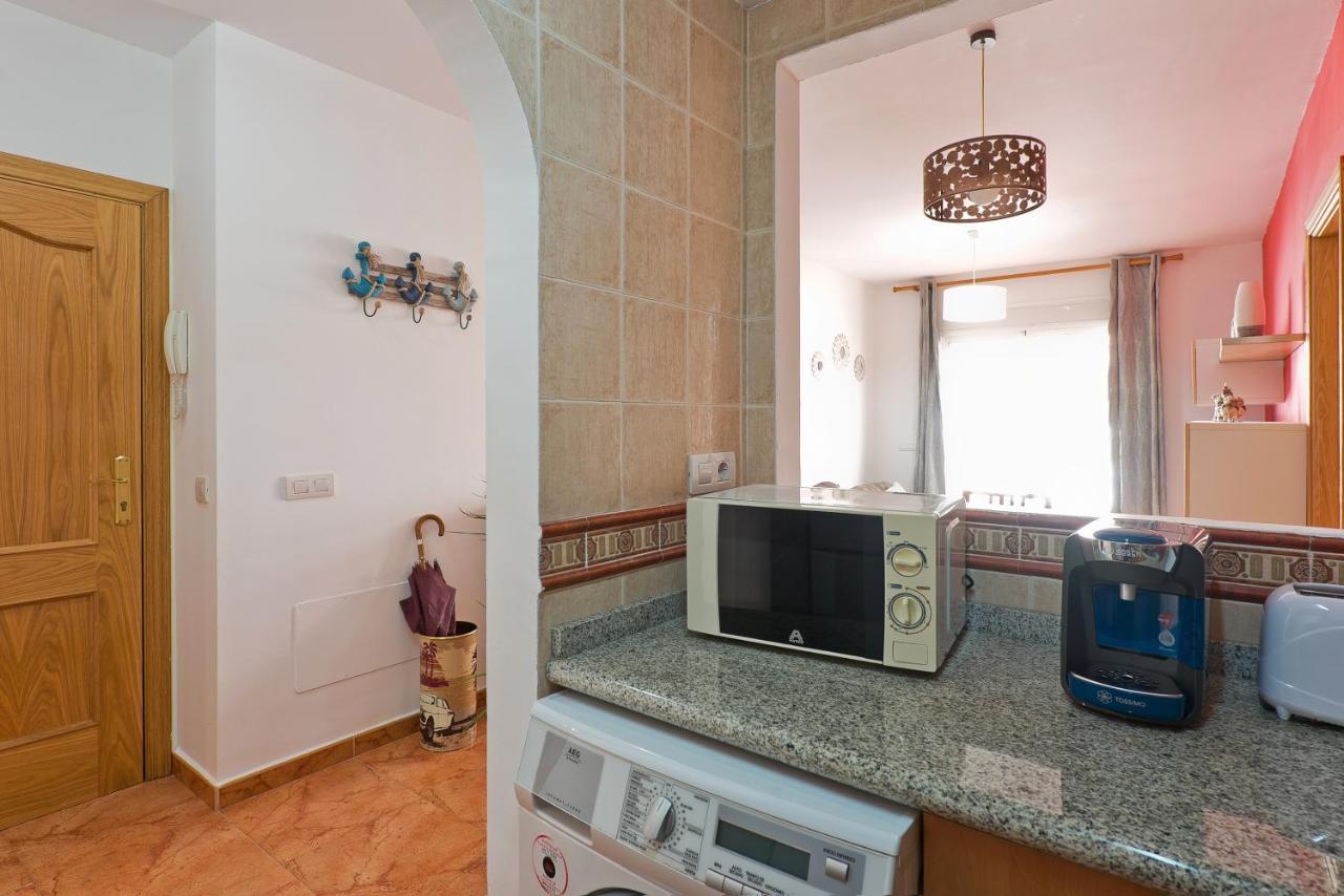Relaxing Beach Apartment In Fuengirola Parking Екстериор снимка
